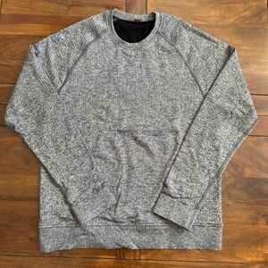 Lululemon men’s Engineered Warmth long-sleeve crew